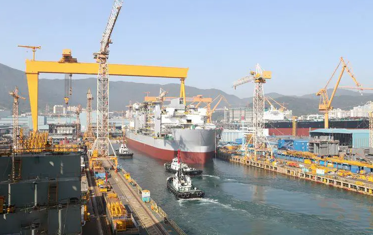 海域碼頭、散貨船跟蹤監(jiān)測攝像頭起到的作用